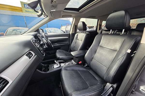 2014 Mitsubishi Outlander PHEV Aspire ZJ