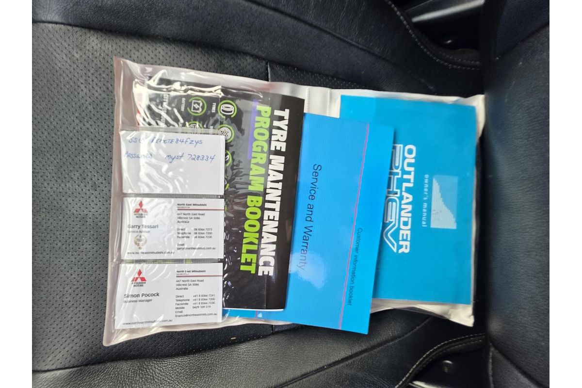 2014 Mitsubishi Outlander PHEV Aspire ZJ