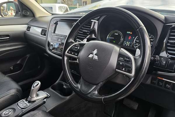 2014 Mitsubishi Outlander PHEV Aspire ZJ