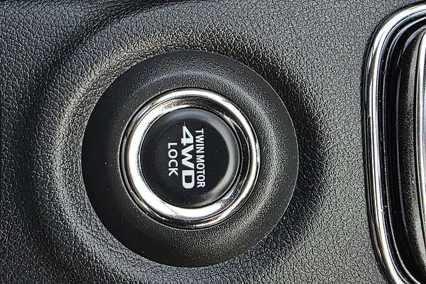 2014 Mitsubishi Outlander PHEV Aspire ZJ