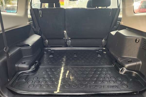 2013 Mitsubishi Pajero GLX-R NW