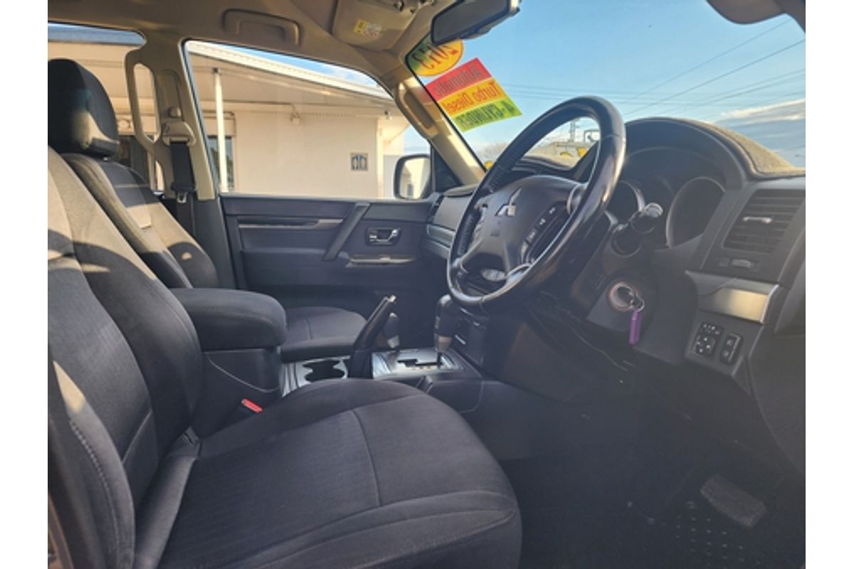 2013 Mitsubishi Pajero GLX-R NW
