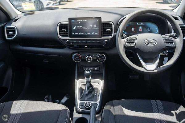 2025 Hyundai Venue  QX.V5