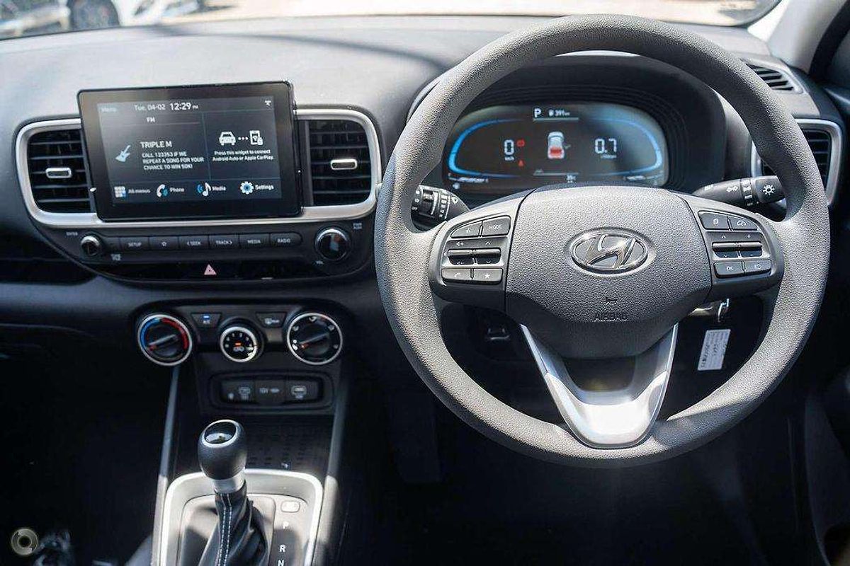 2025 Hyundai Venue  QX.V5