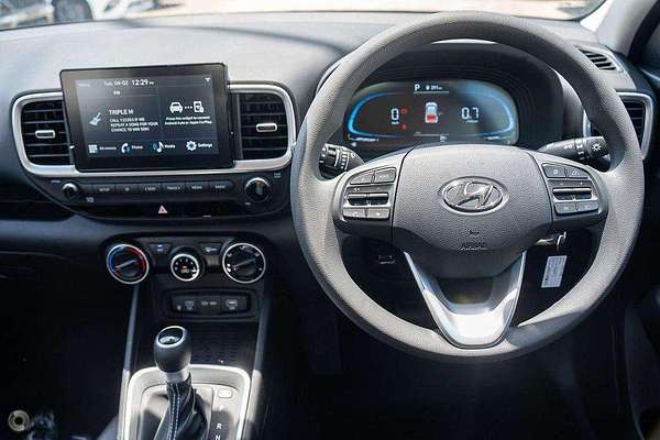 2025 Hyundai Venue  QX.V5