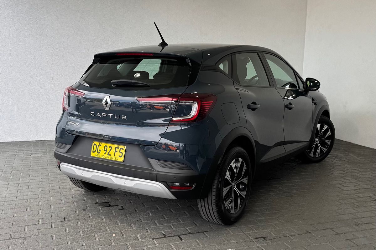 2022 Renault Captur Life XJB