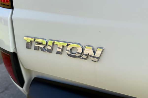 2014 Mitsubishi Triton GLX-R MN 4X4