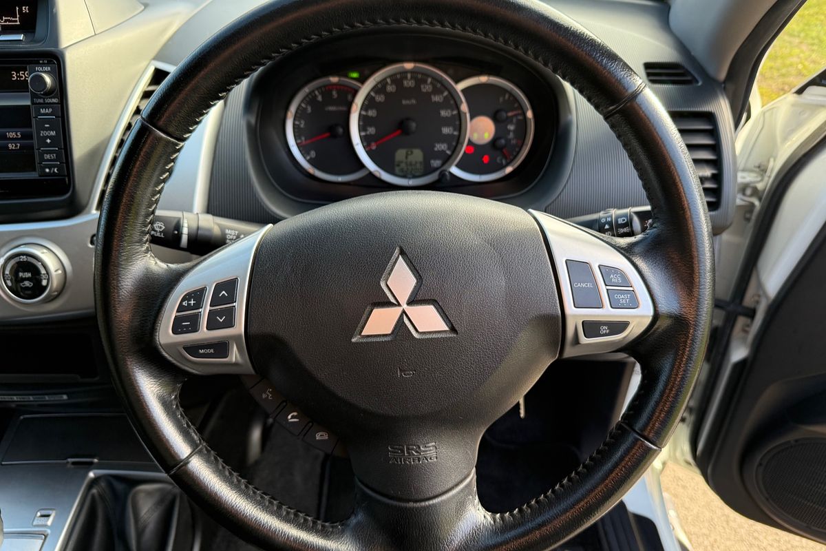 2014 Mitsubishi Triton GLX-R MN 4X4