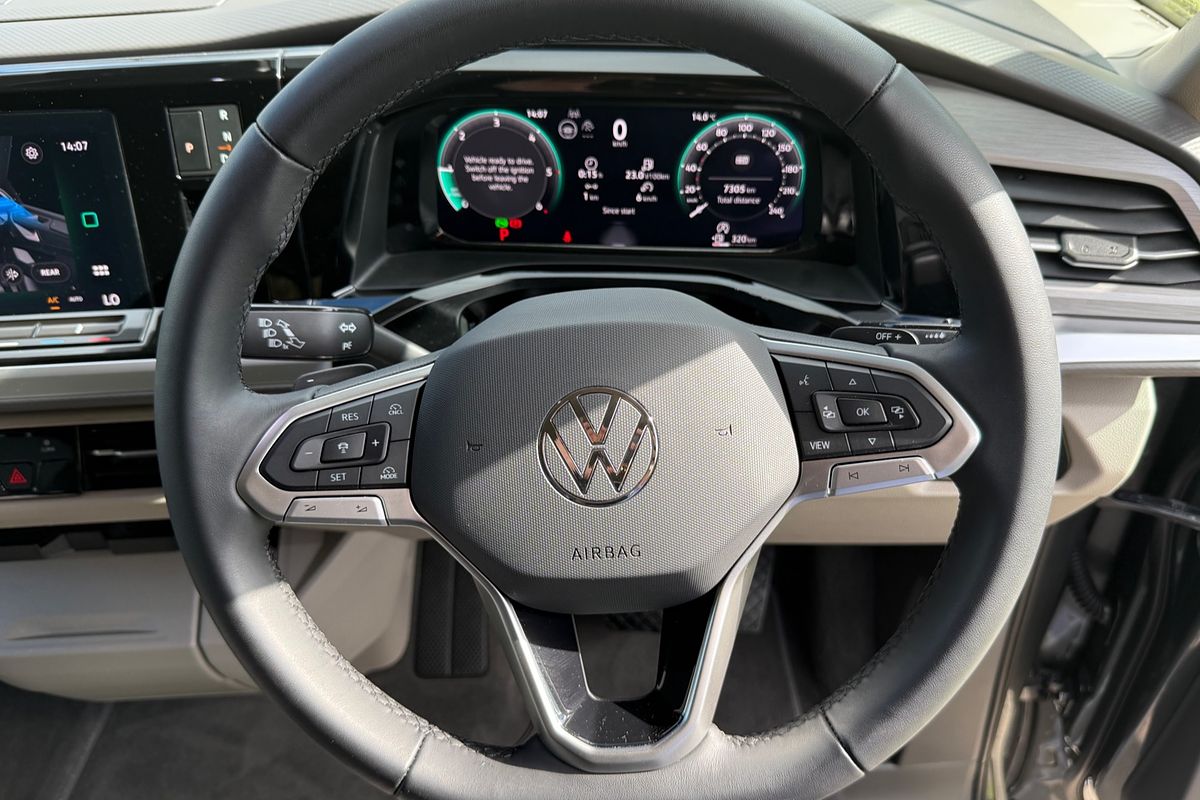 2024 Volkswagen Multivan TDI360 Life T7 SWB