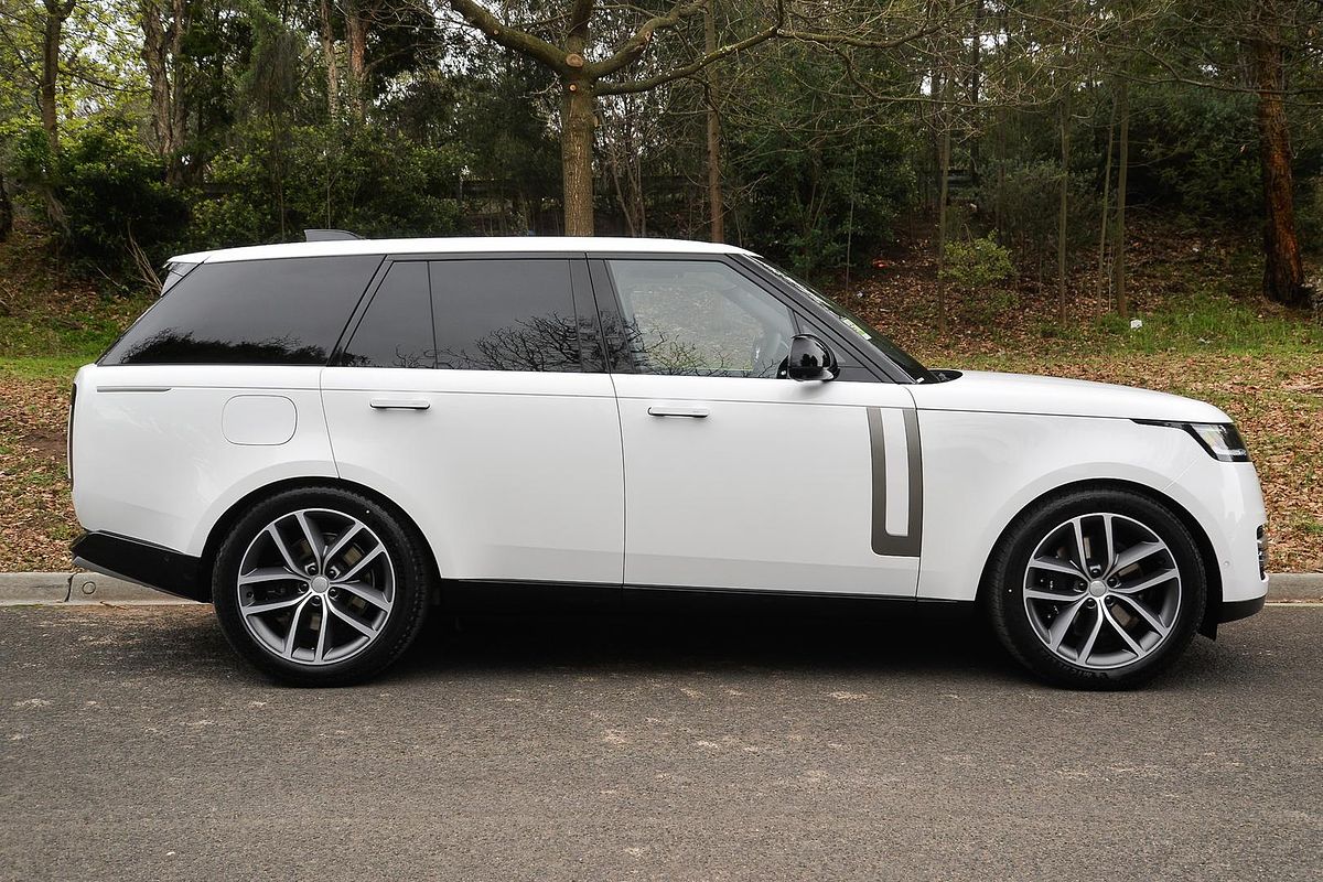 2025 Land Rover Range Rover P530 HSE L460