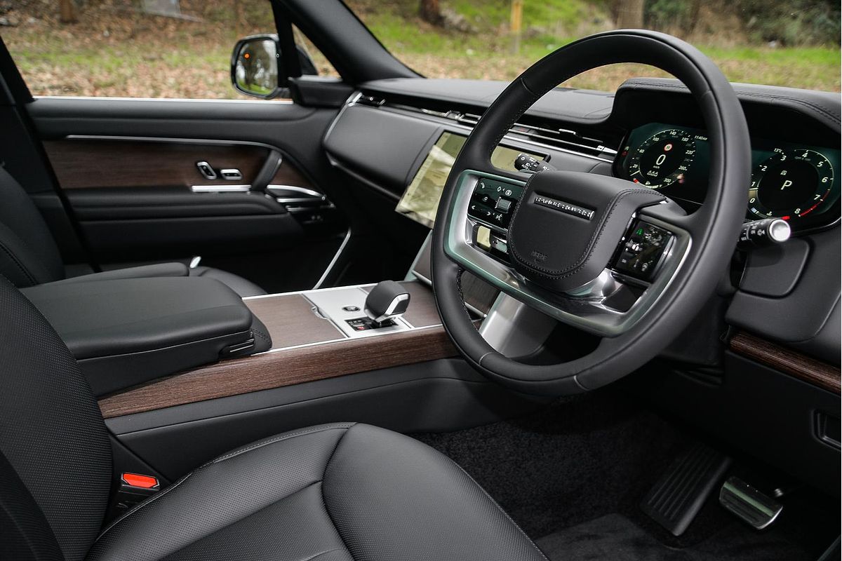 2025 Land Rover Range Rover P530 HSE L460