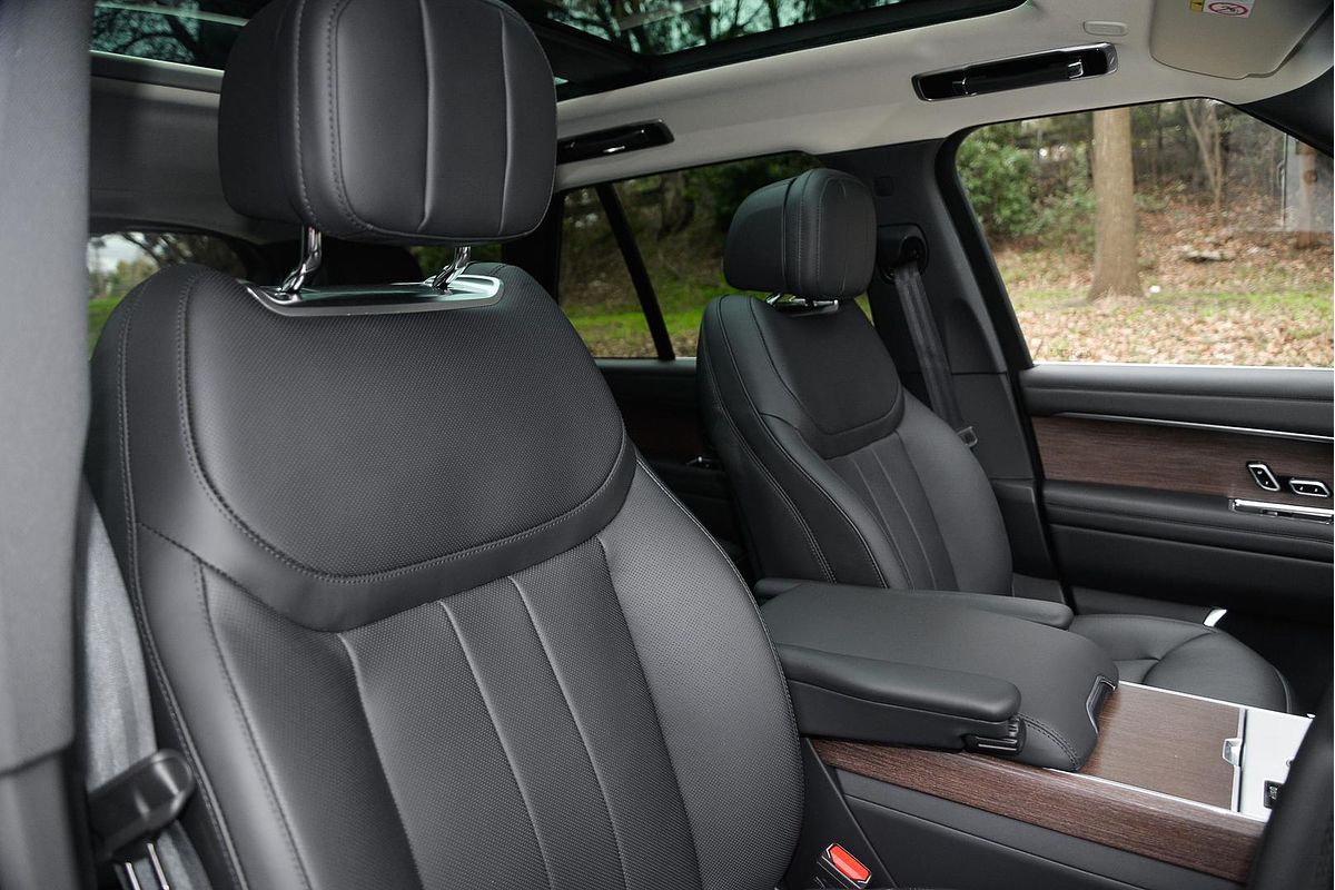 2025 Land Rover Range Rover P530 HSE L460
