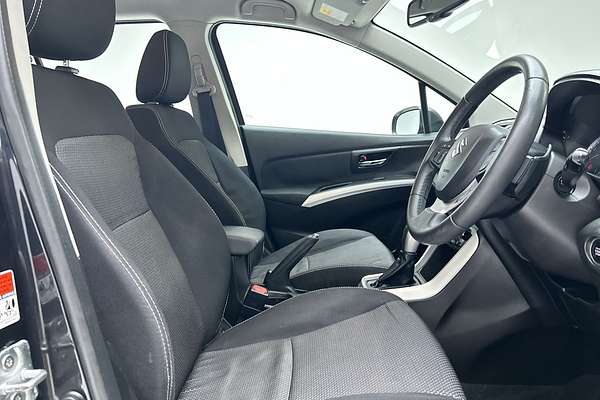 2013 Suzuki SX4 Crossover S GYA