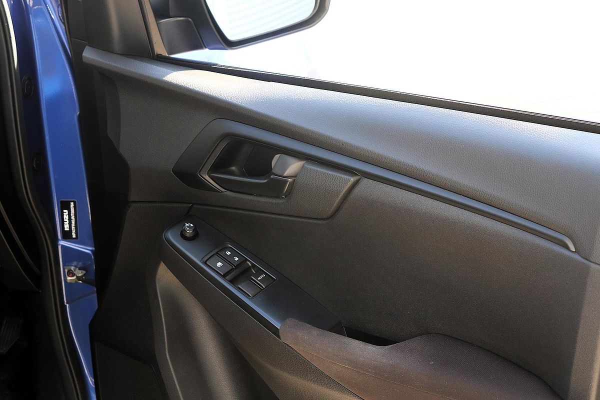2022 Isuzu D-MAX SX High Ride Rear Wheel Drive