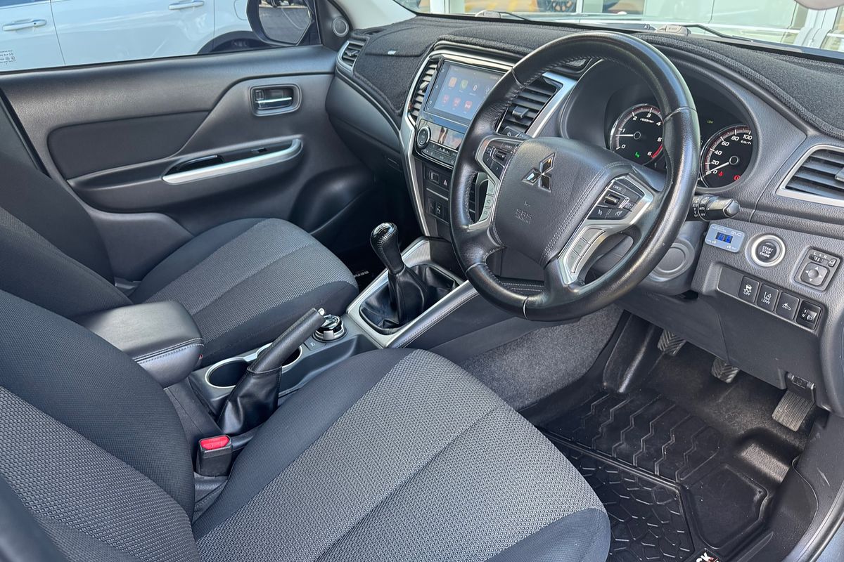 2022 Mitsubishi Triton GLS MR 4X4