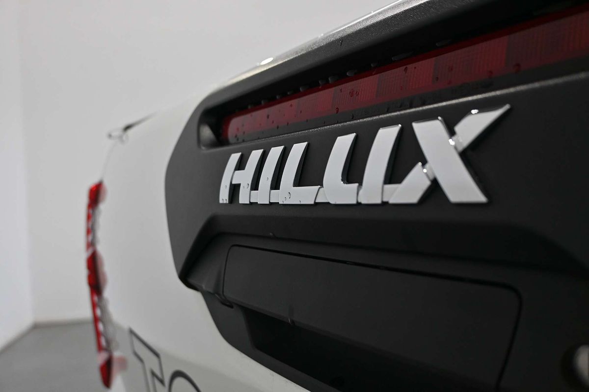 2021 Toyota Hilux RUGGED X (4x4) GUN126R FACELIFT 4X4