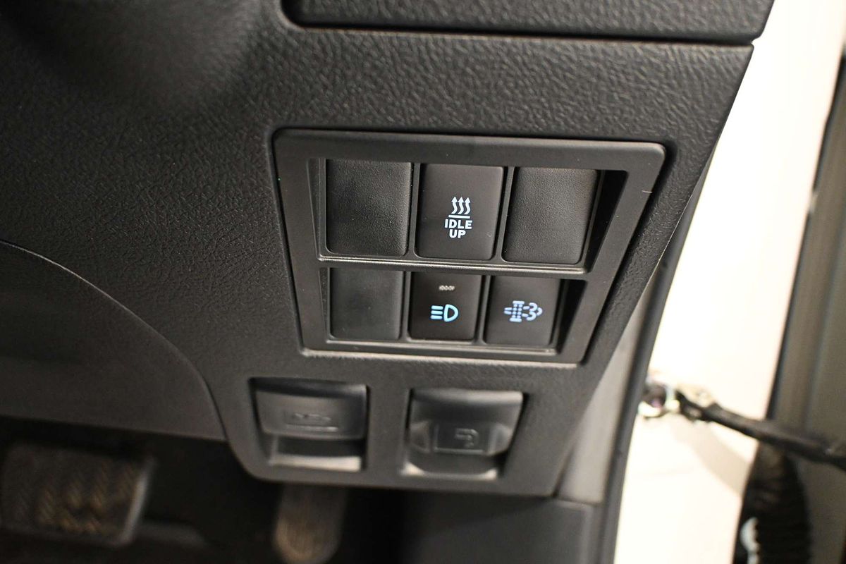 2021 Toyota Hilux RUGGED X (4x4) GUN126R FACELIFT 4X4