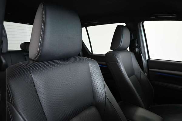 2021 Toyota Hilux RUGGED X (4x4) GUN126R FACELIFT 4X4