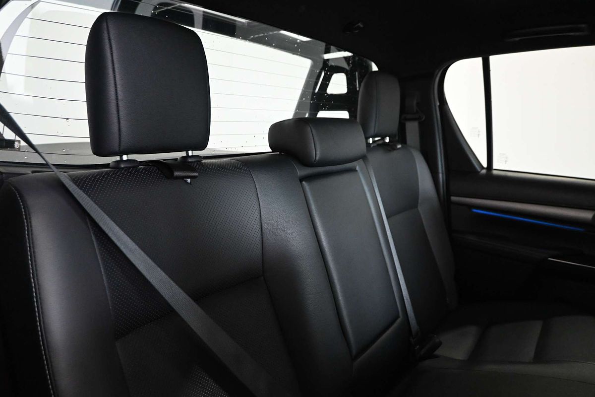 2021 Toyota Hilux RUGGED X (4x4) GUN126R FACELIFT 4X4