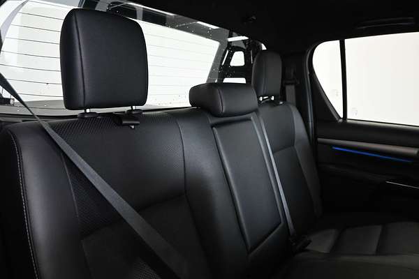 2021 Toyota Hilux RUGGED X (4x4) GUN126R FACELIFT 4X4