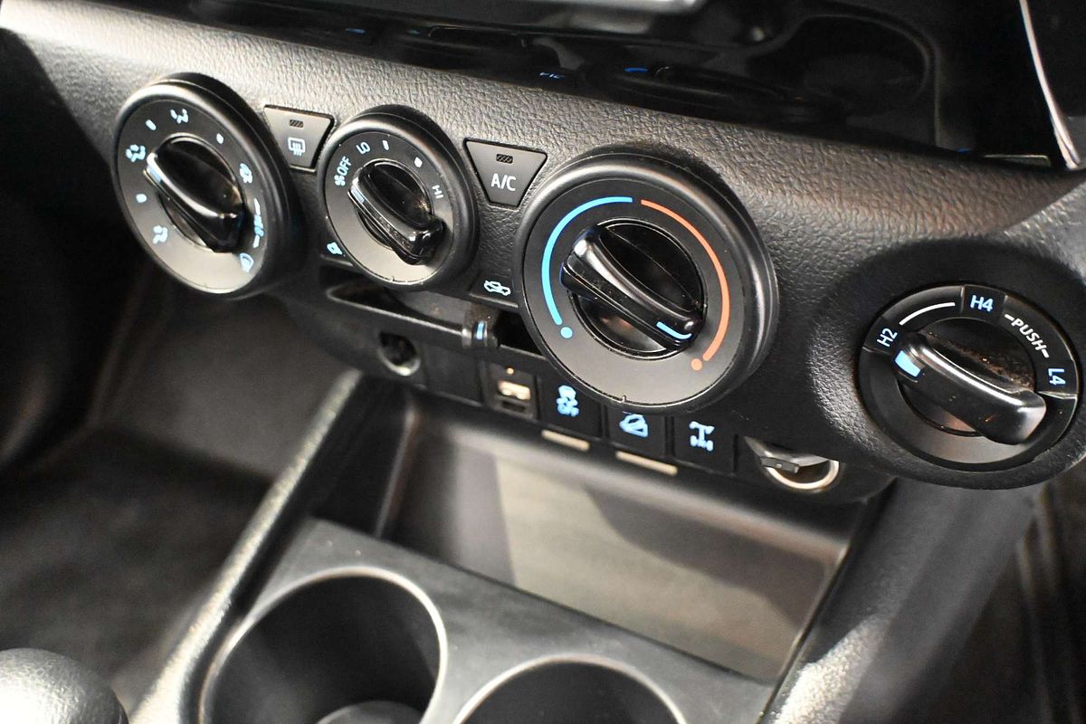 2019 Toyota Hilux SR (4x4) GUN126R MY19 4X4