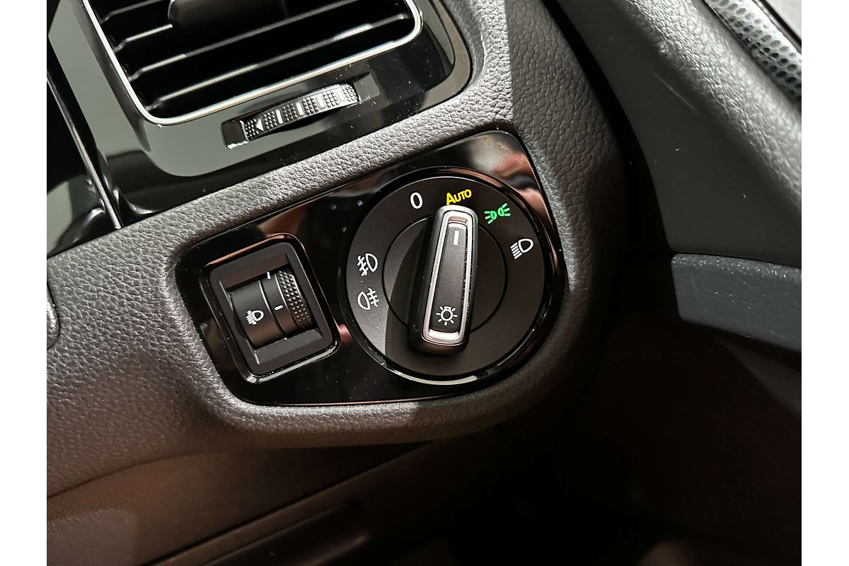 2016 Volkswagen Golf 110TDI Highline 7