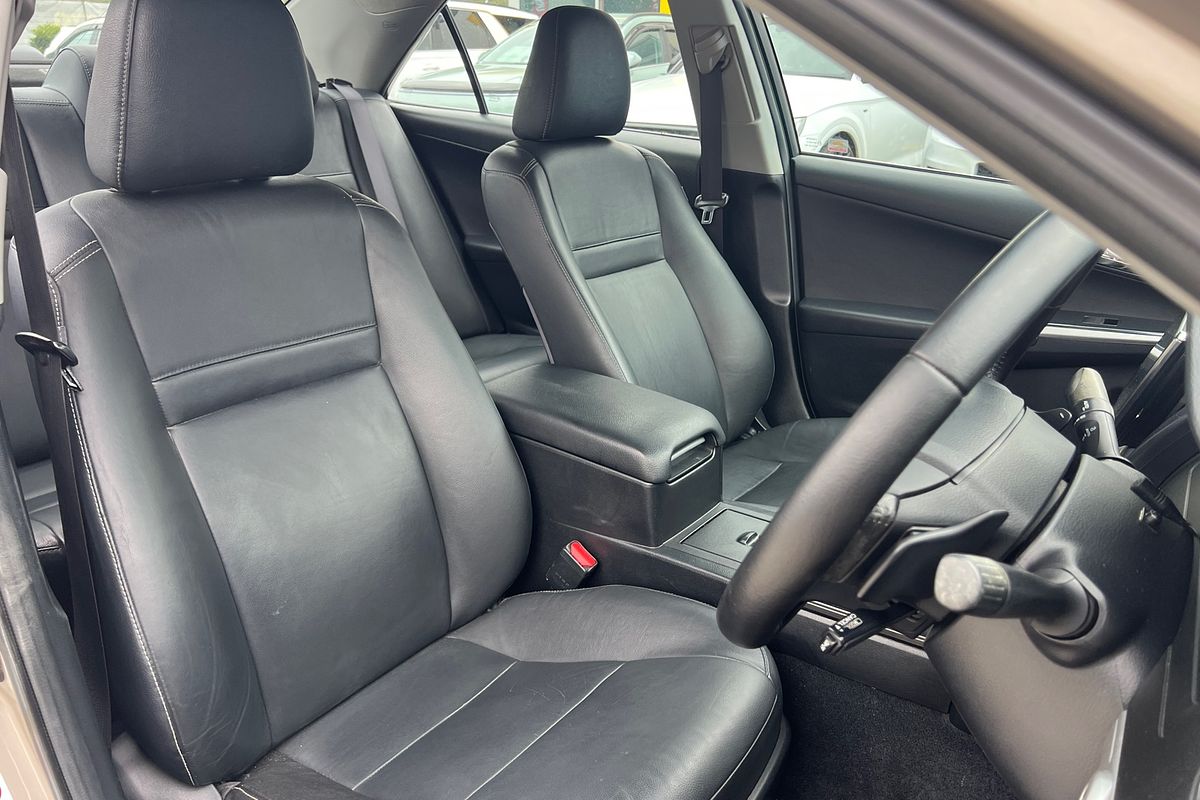 2015 Toyota Camry Atara SL ASV50R