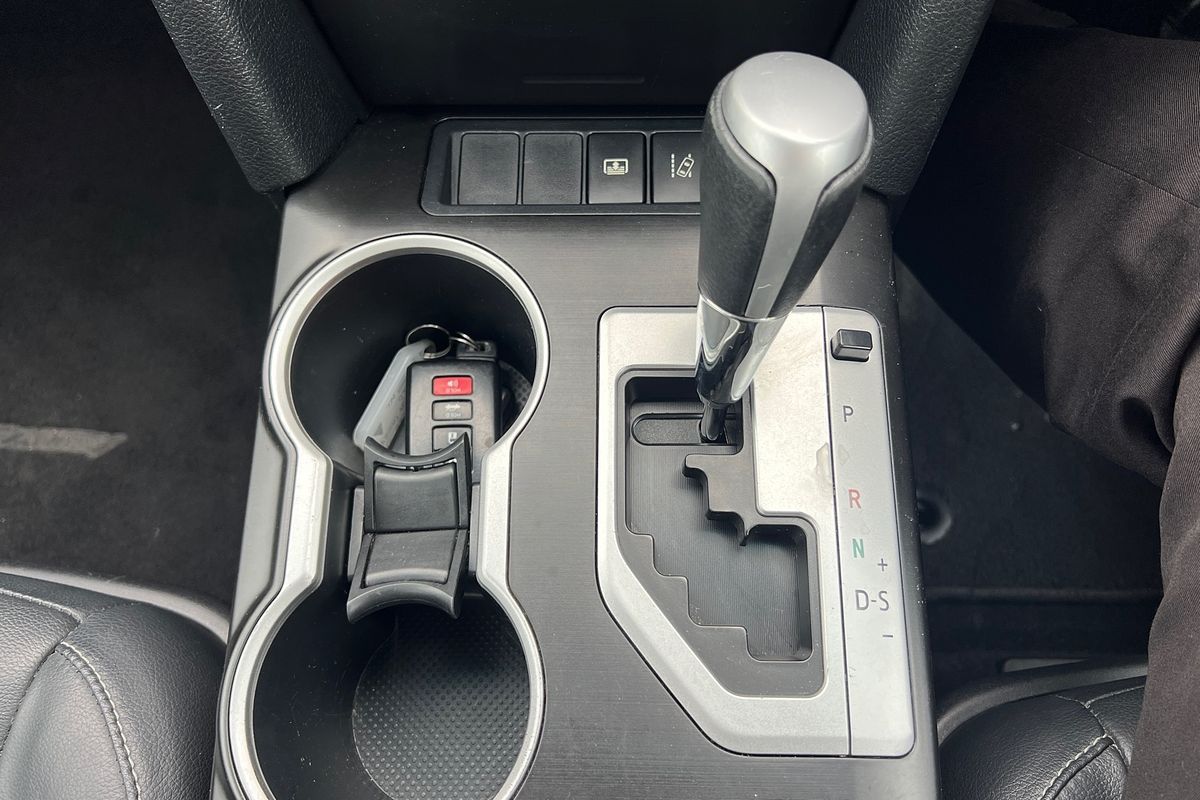 2015 Toyota Camry Atara SL ASV50R