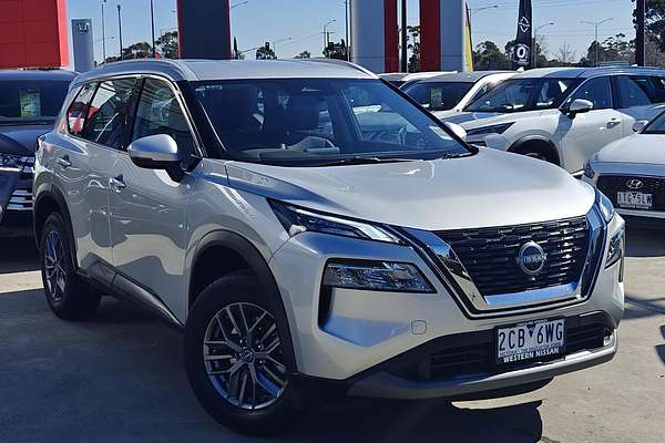 2024 Nissan X-TRAIL ST T33