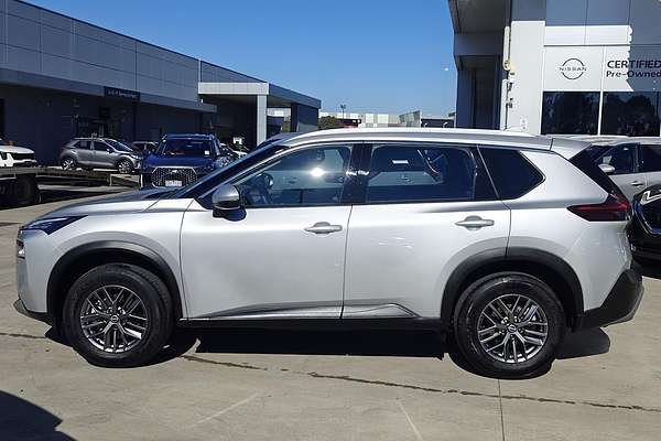 2024 Nissan X-TRAIL ST T33