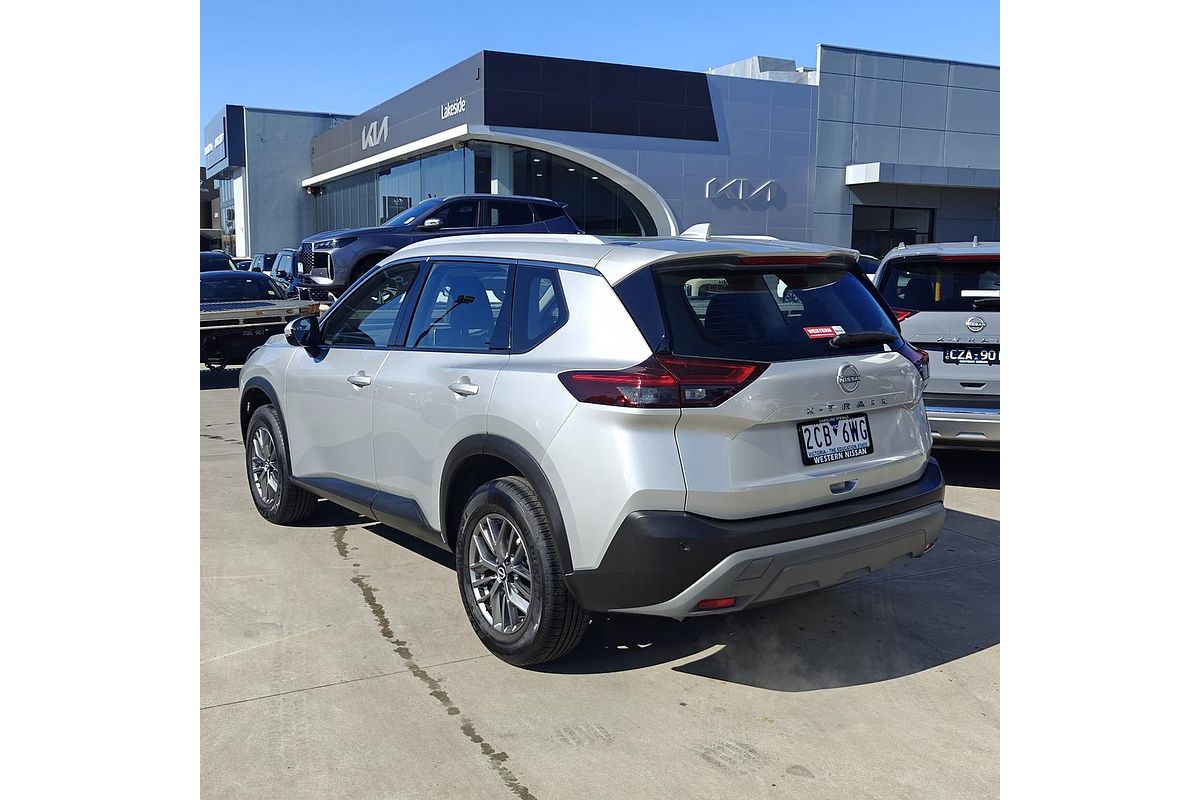 2024 Nissan X-TRAIL ST T33