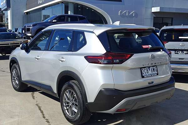 2024 Nissan X-TRAIL ST T33