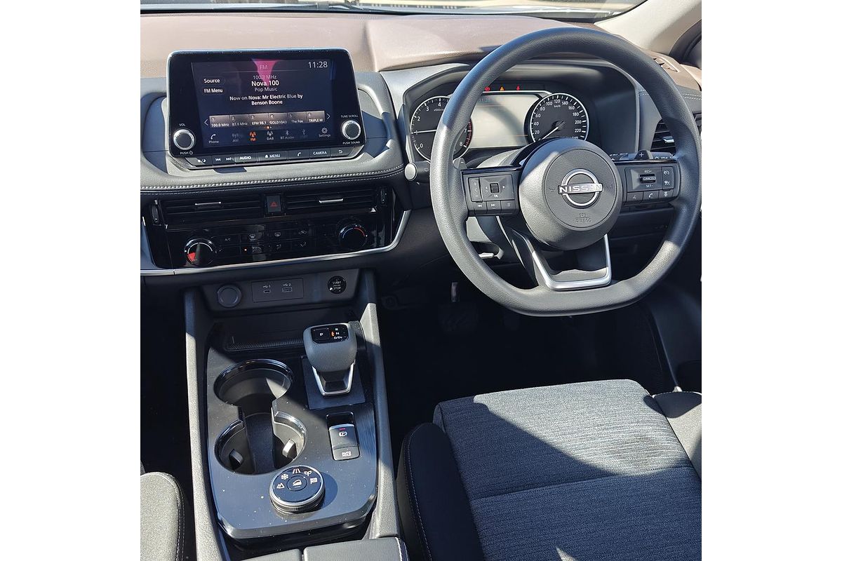 2024 Nissan X-TRAIL ST T33