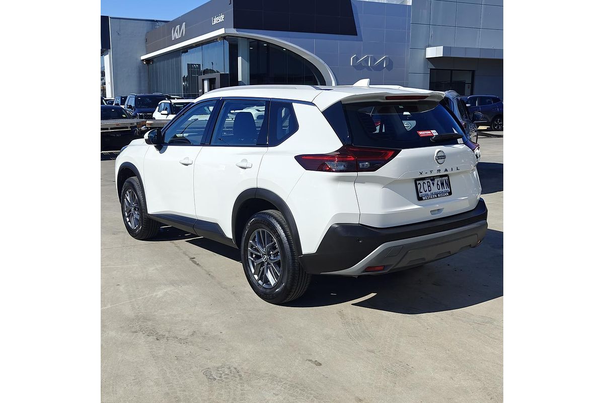 2025 Nissan X-TRAIL ST T33