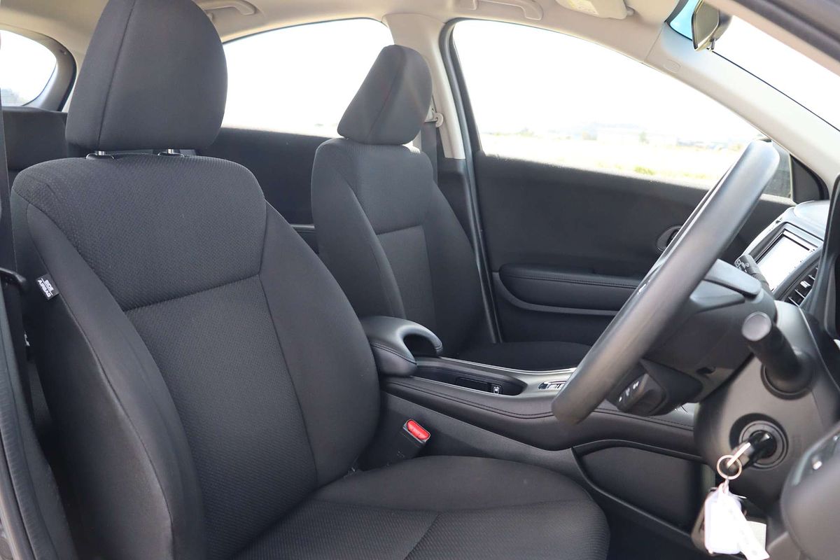 2017 Honda HR-V VTi-L