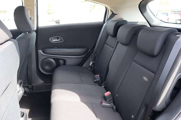 2017 Honda HR-V VTi-L