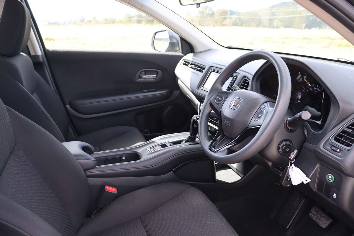 2017 Honda HR-V VTi-L