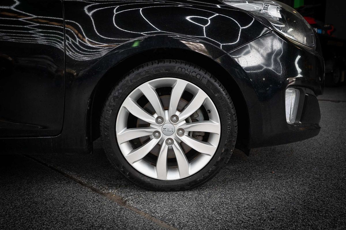 2013 Kia Rondo SLi RP