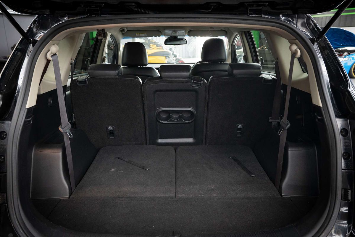 2013 Kia Rondo SLi RP