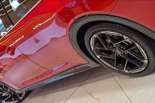 2025 Kia K4 GT-Line CL4m