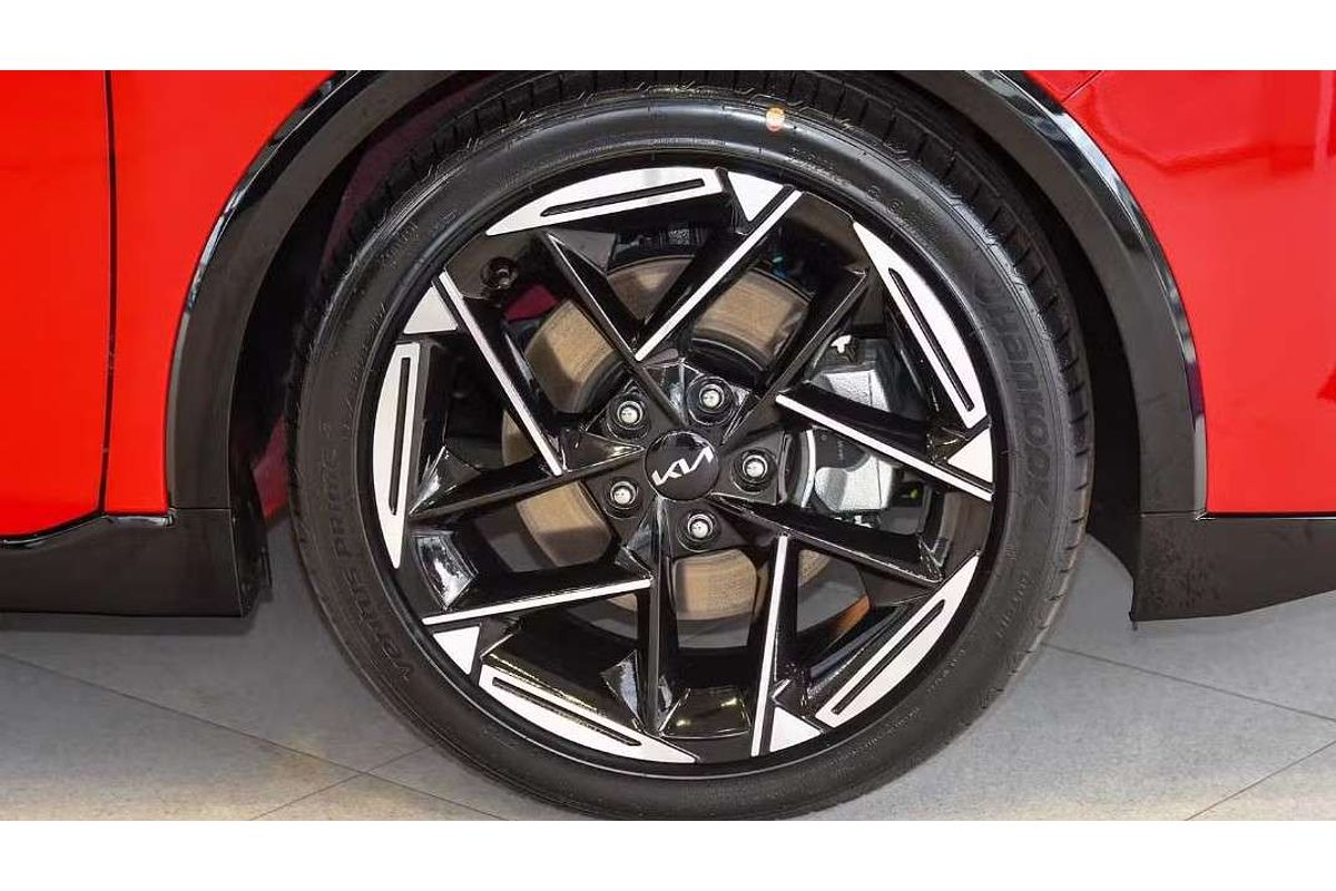2025 Kia K4 GT-Line CL4m