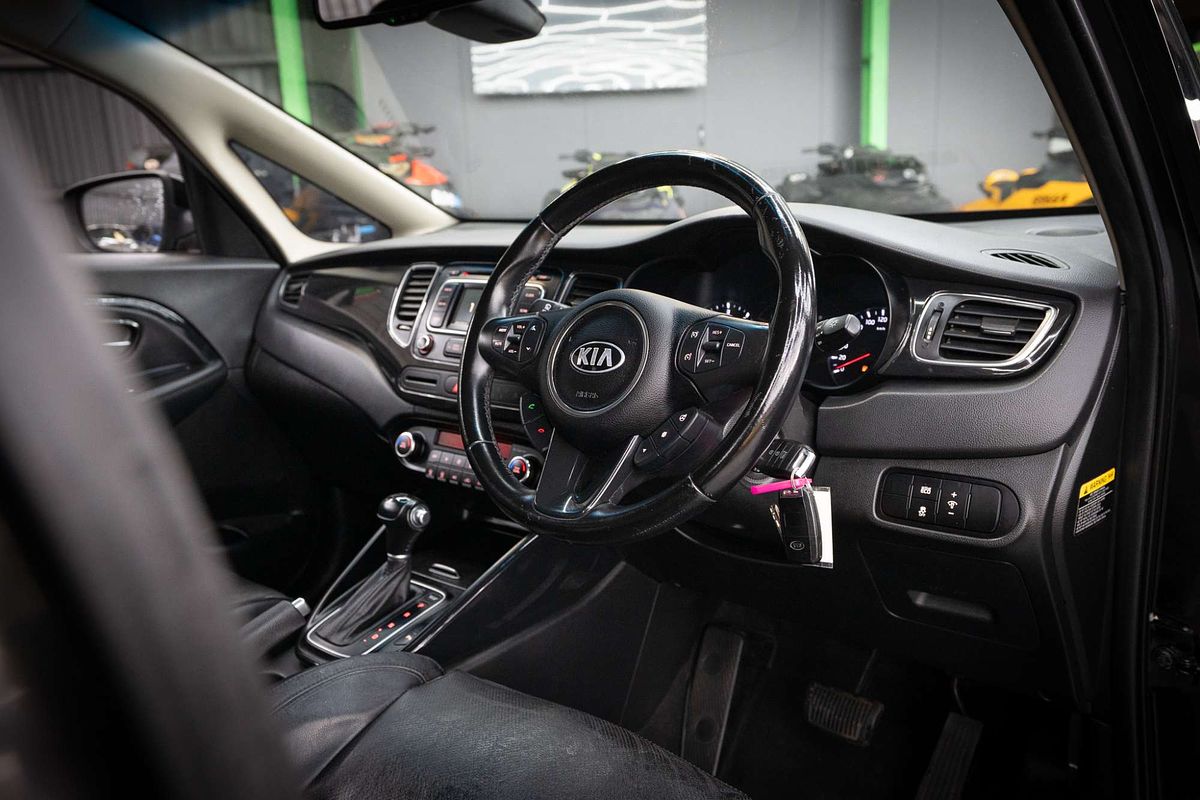 2013 Kia Rondo SLi RP