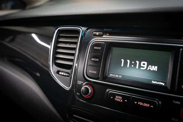 2013 Kia Rondo SLi RP