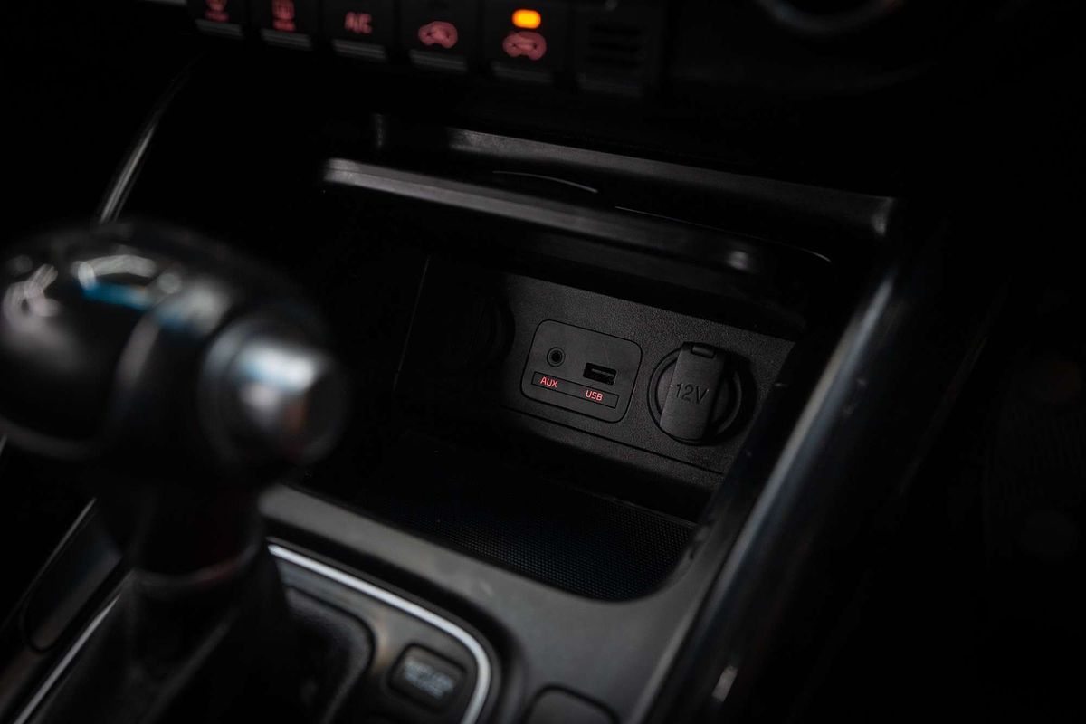 2013 Kia Rondo SLi RP