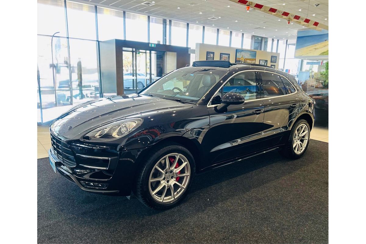 2015 Porsche Macan Turbo 95B