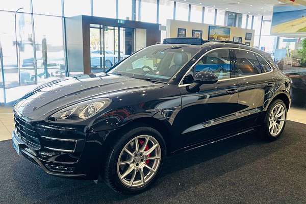 2015 Porsche Macan Turbo 95B