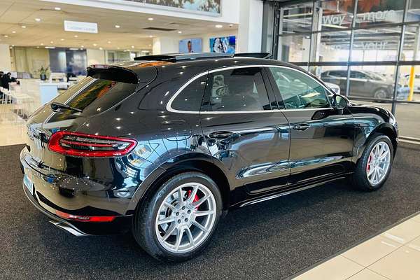 2015 Porsche Macan Turbo 95B