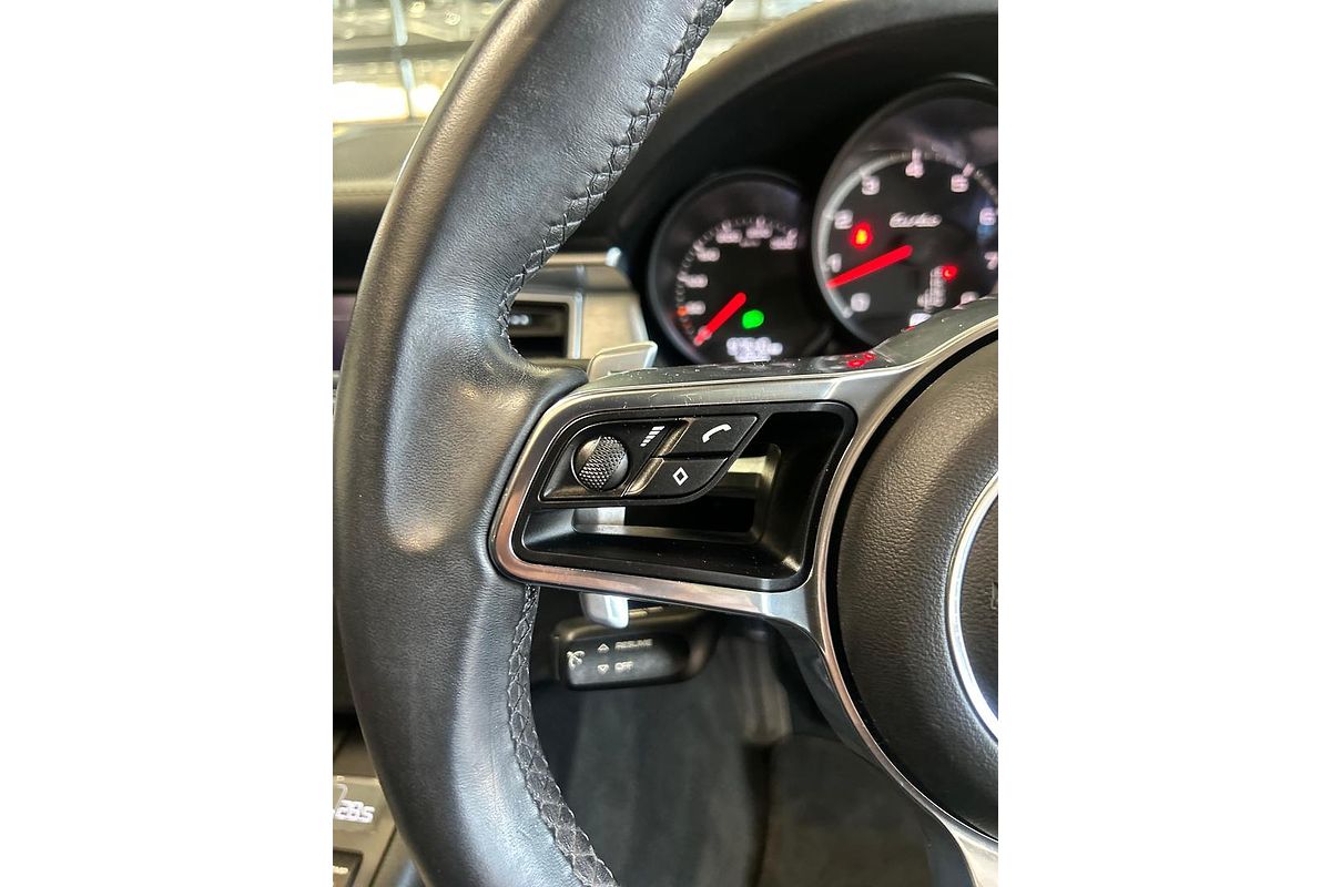 2015 Porsche Macan Turbo 95B