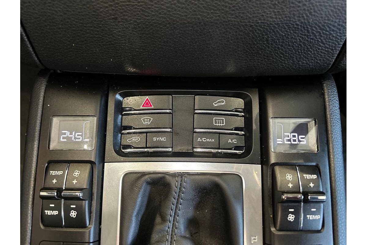 2015 Porsche Macan Turbo 95B