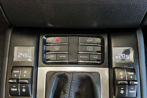 2015 Porsche Macan Turbo 95B